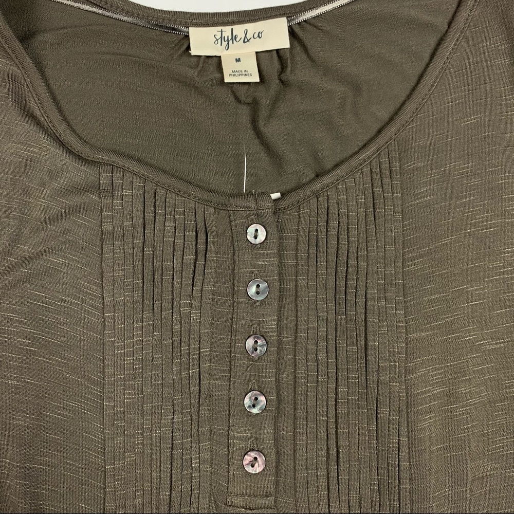 NWT Style Co Crew Neck Brown Long Sleeve Pleated Front Flowy Shirt Medium - Picture 4 of 12